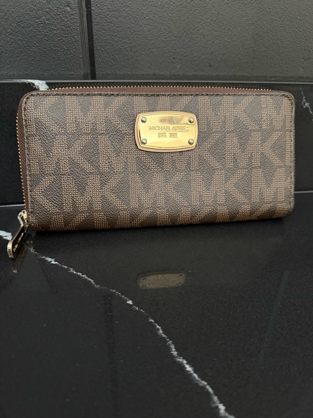 Michael Kors Jet Set Travel Brown MK Logo Zip Around Wallet
